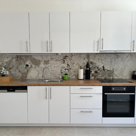 City Apartment Nahe Schoenbrunn 13 เวียนนา ภายนอก รูปภาพ