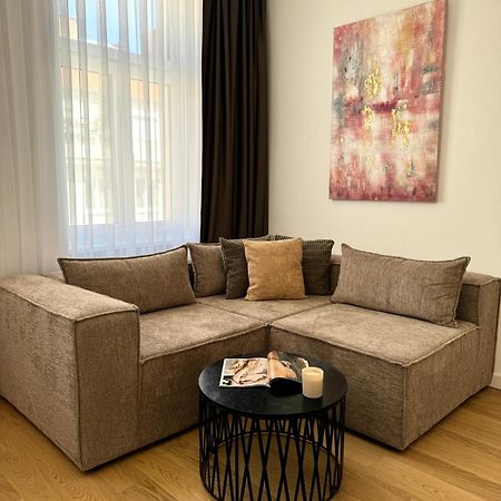City Apartment Nahe Schoenbrunn 13 เวียนนา ภายนอก รูปภาพ